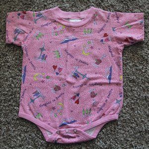 Girls 18 Months Short Sleeve 'Sleepless In Seattle' Pink Onesie - Used